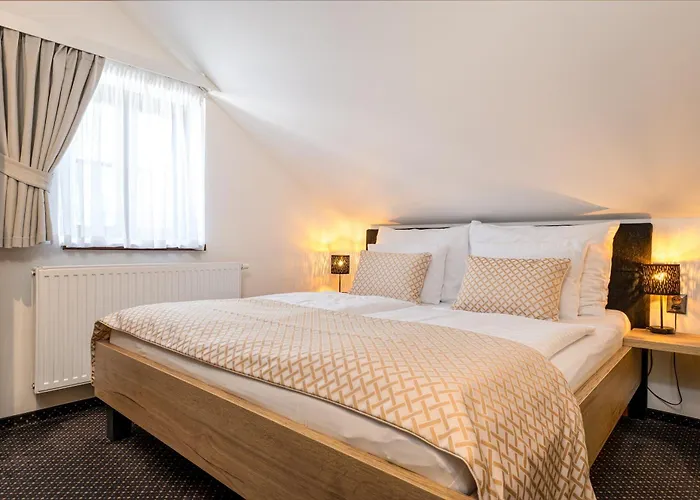 Golden Crown 4* Чески-Крумлов