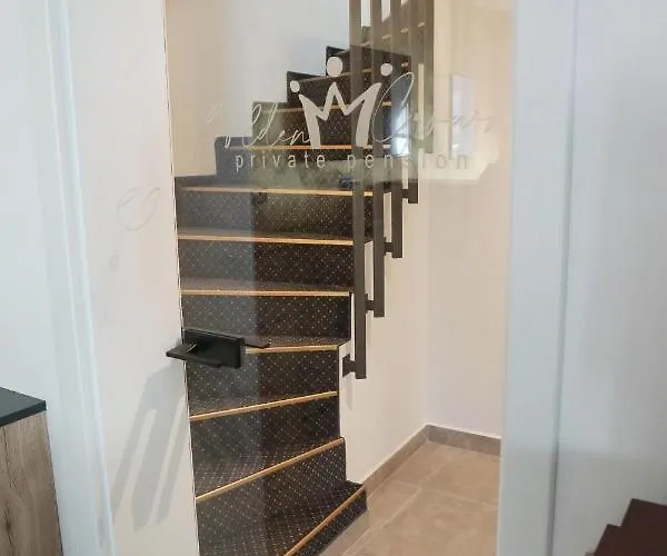 Golden Crown Гостевой дом 4*